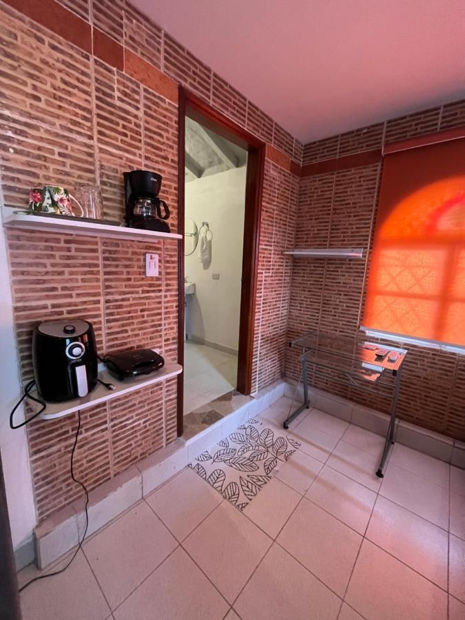 Habitacion Con Entrada Independiente Cerca Al Centro Historico Cartagena Exterior photo